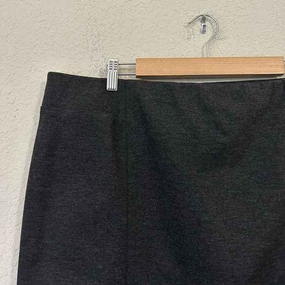 NWT J. JILL Ponte Pencil Skirt Pull On in Dark Charcoal - Picture 3 of 10